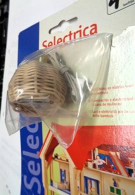 Selecta 4721 H�ngelampe aus Korbgeflecht f�r das Puppenhaus, Nr. 147 - Bild vergr��ern 